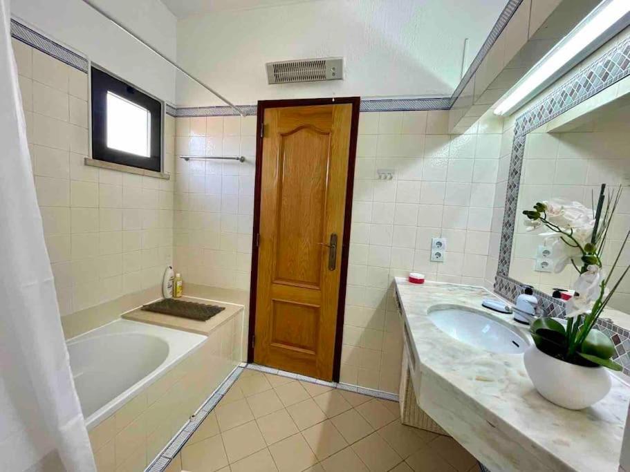 Apartment Vista Mar Piscina אלבופיירה מראה חיצוני תמונה